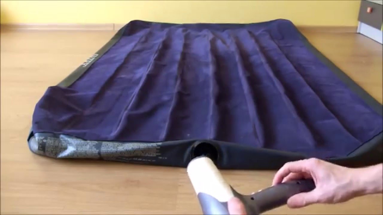 Как накачать и спустить надувной матрас