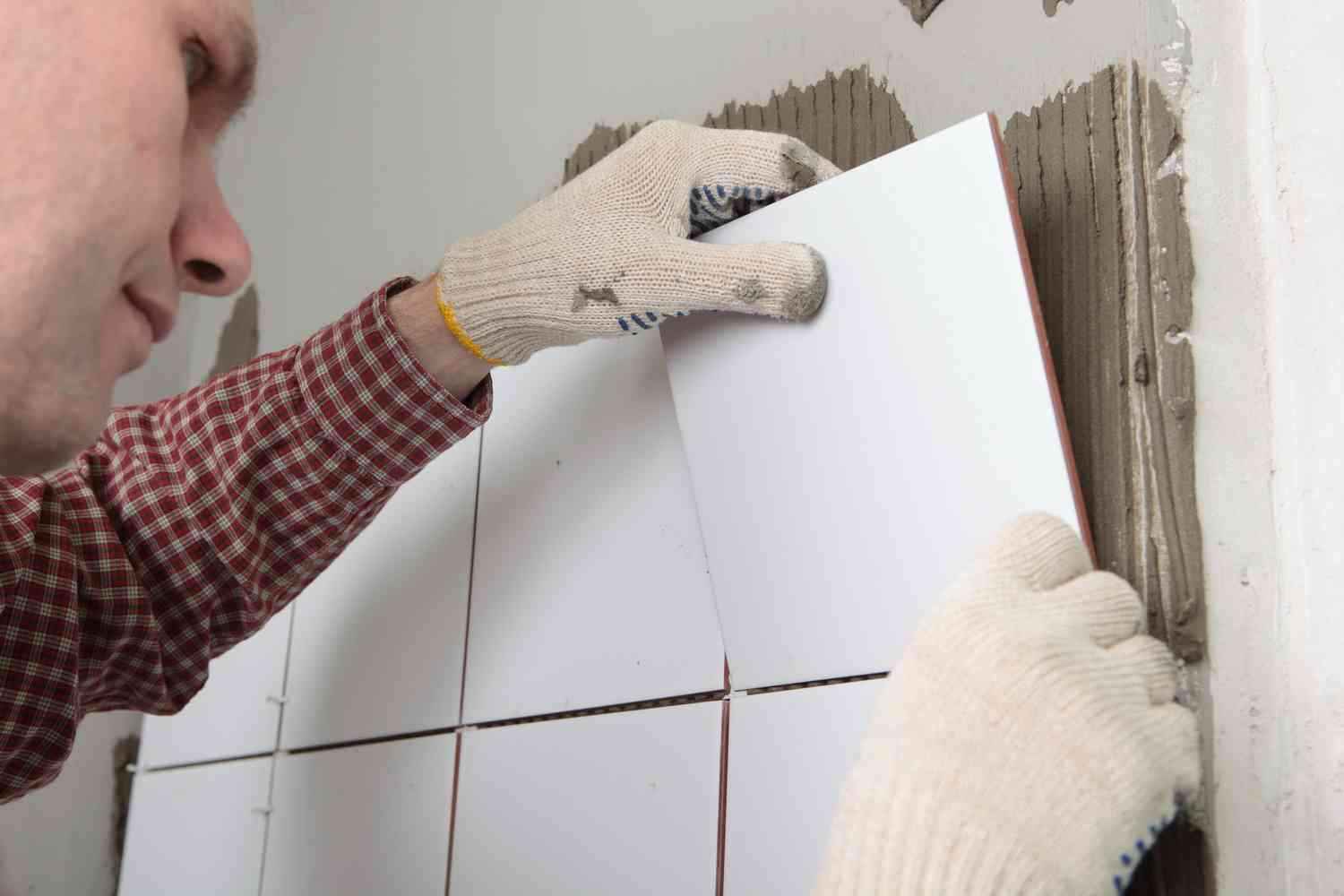 Чем приклеить кафельную плитку к бетону: отвалившийся керамический пол, стена на кухне, отпавшая на старое место | онлайн-журнал о ремонте и дизайне