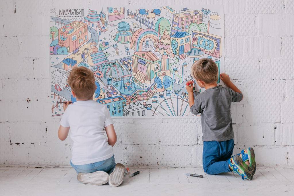 Ребенок рисует на обоях. что делать? советы родителям