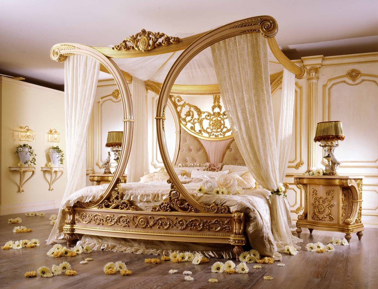 Самые необычные кровати. самые дорогие кровати в мире какая самая большая кровать в мире