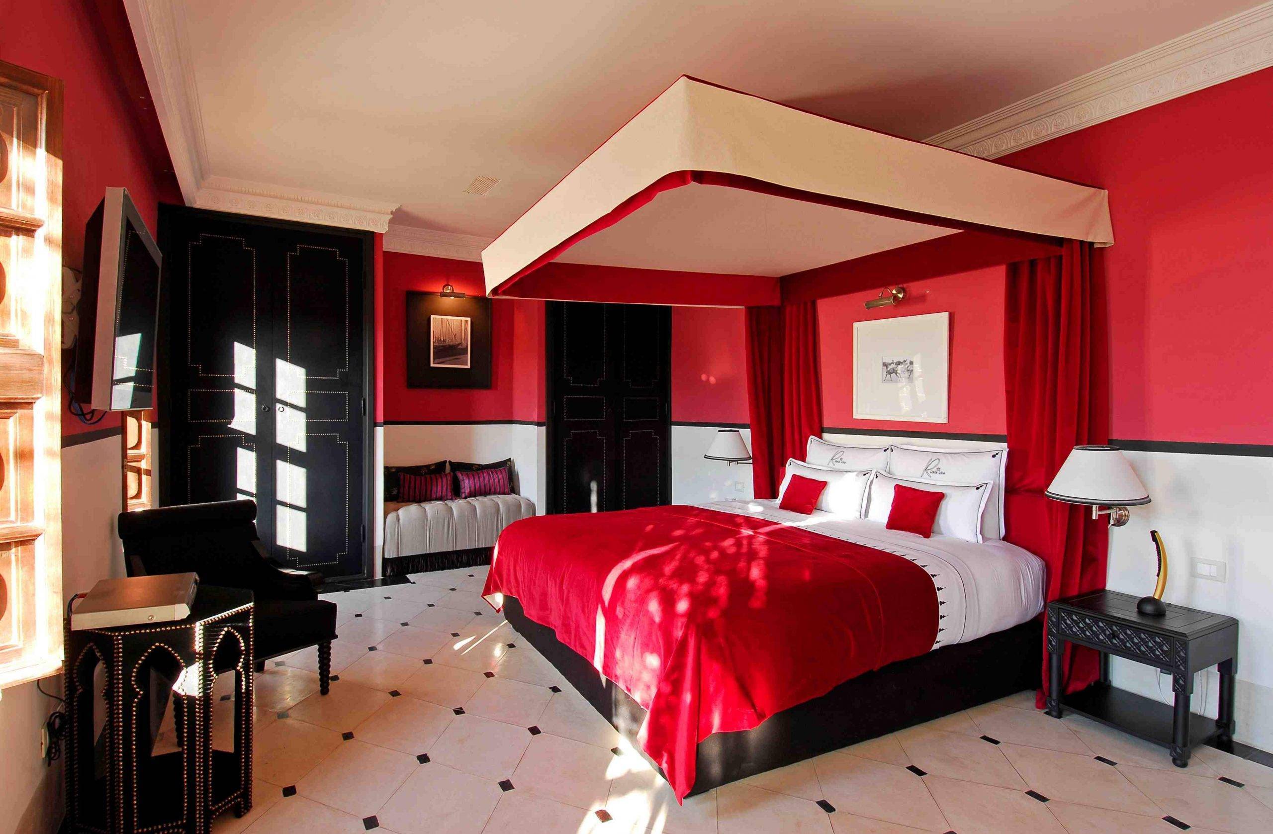 Красная спальня: 135 фото идей и секретов оформления, реальные примеры дизайна интерьера с красивым сочетанием красного цвета