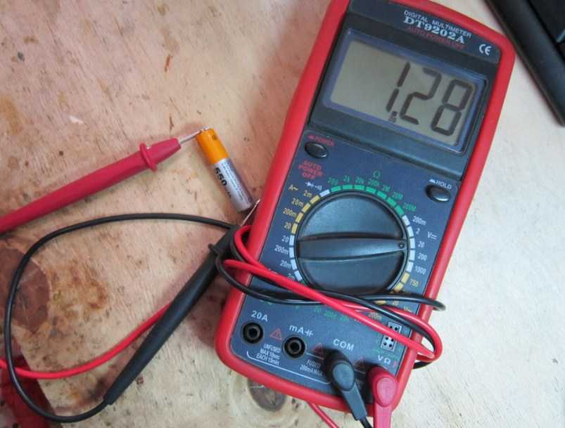 ⚡️7 способов проверить батарейку – мультиметром, тестером и без прибора в домашних условиях | radiochipi.ru