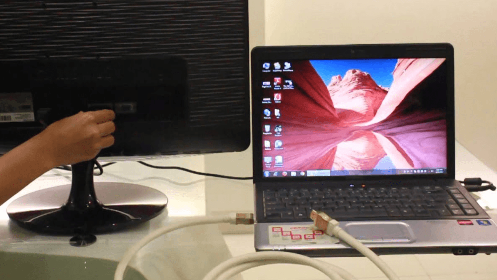 Как подключить монитор к ноутбуку