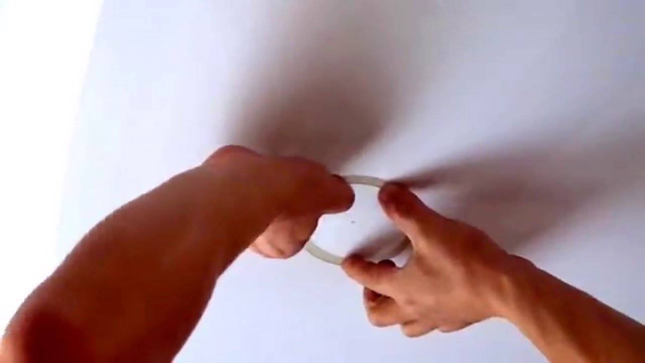 Ремонт натяжных потолков - как заделать дырку или порез своими руками