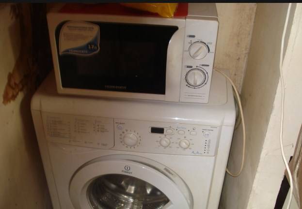Можно ли ставить микроволновку на стиральную машину автомат ✅: как правильно установить