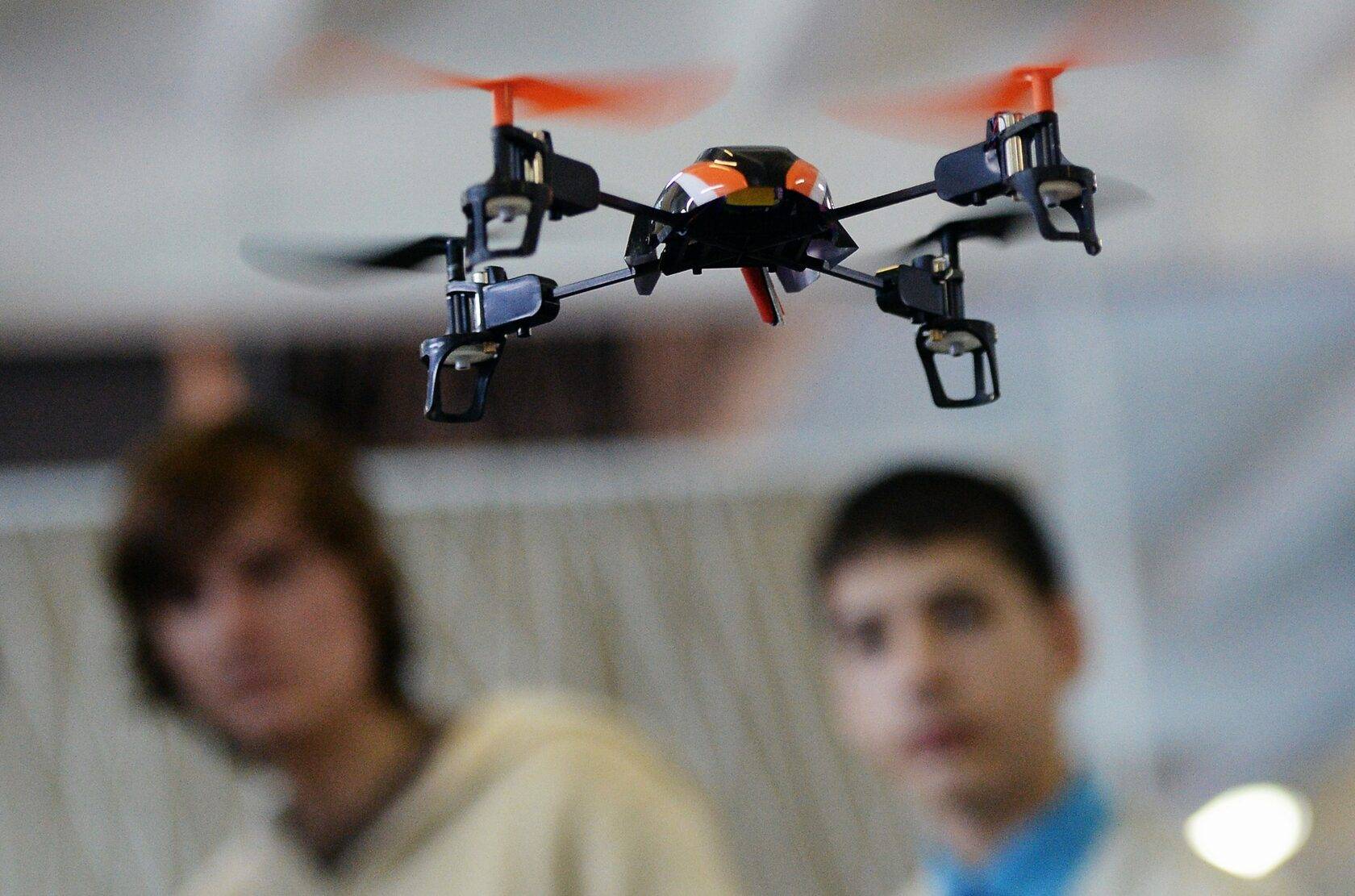 Топ 5 квадрокоптеров для детей, что выбрать в 2022 году - дроны и квадракоптеры