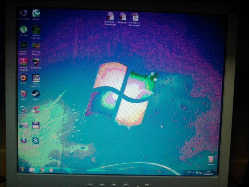Экран стал розовым что делать. изображение на экране ноутбука с красным (розовым) оттенком
