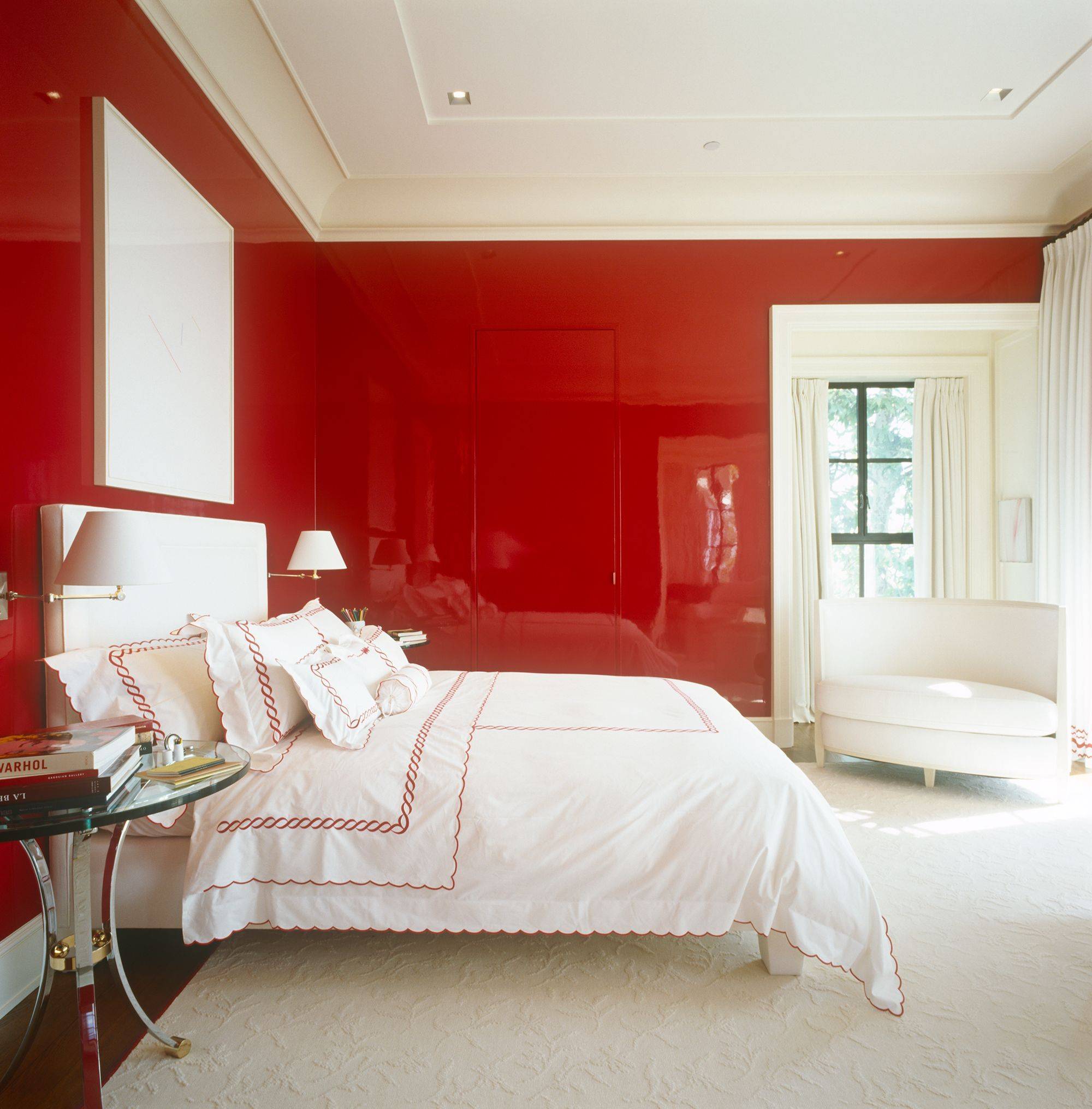 Красная спальня: сочетание красного цвета в дизайне интерьера, особенности и секреты оформления (135 фото примеров)