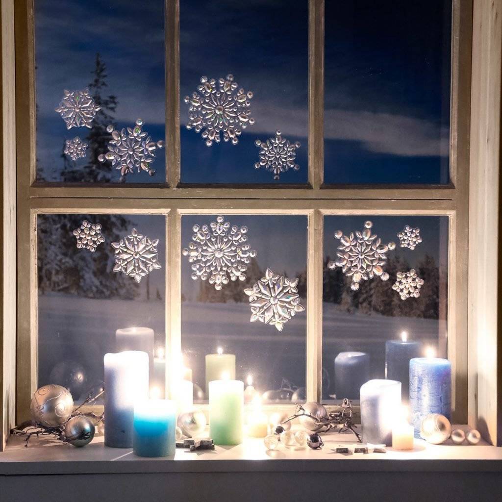 12 лучших идей как украсить окна на новый год