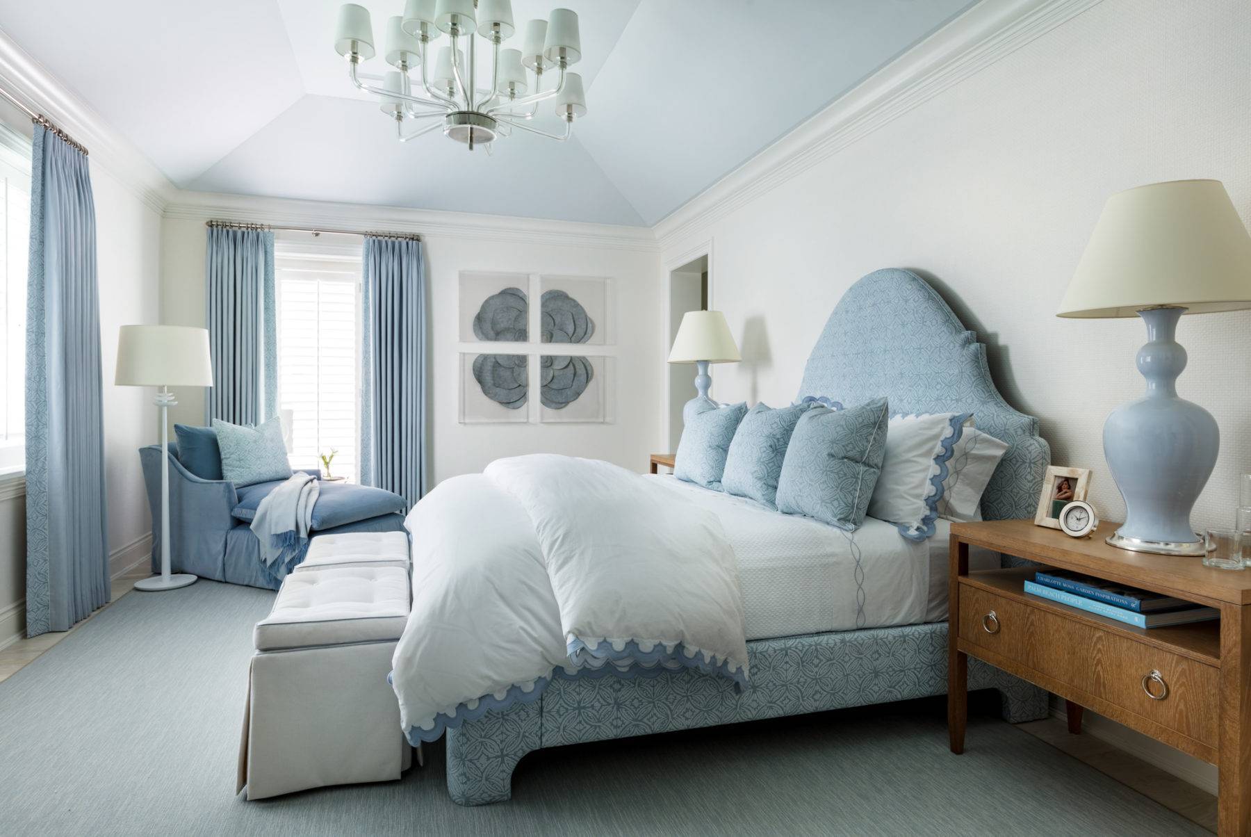 Голубая спальня — 105 фото и видео мастер-класс как оформить спальню в голубых тонах