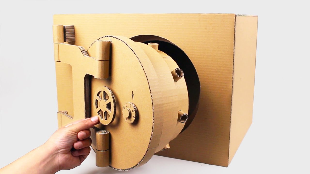 Как сделать сейф своими руками из картона, коробки, лего?