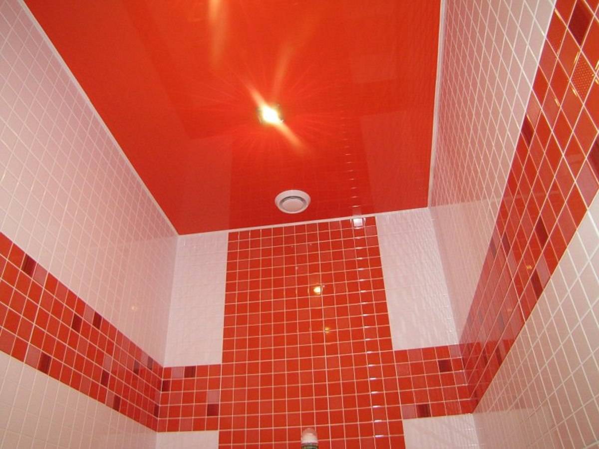 Выбираем тканевый, натяжной потолок в ванную комнату, разбираем плюсы и минусы