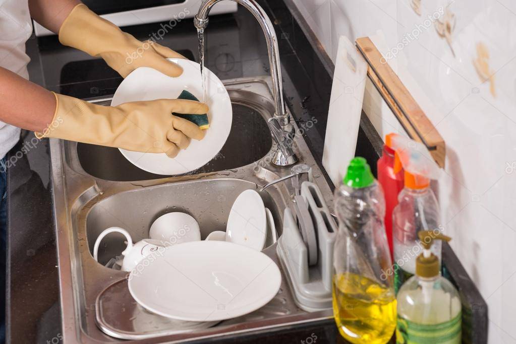 Мыть посуду нужно обязательно в перчатках? чем вредны моющие средства? - wiki-otvet.ru