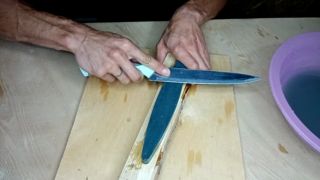 Как правильно точить ножи камнем и точилкой | kitchen-smart.ru | дзен