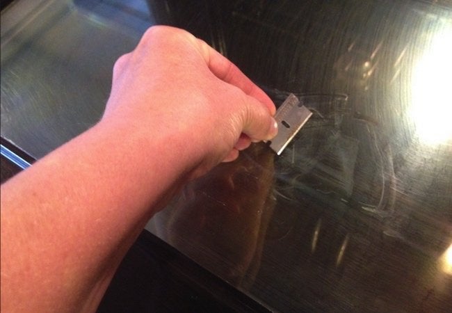 Чем приклеить стекло в духовке: ремонт своими руками