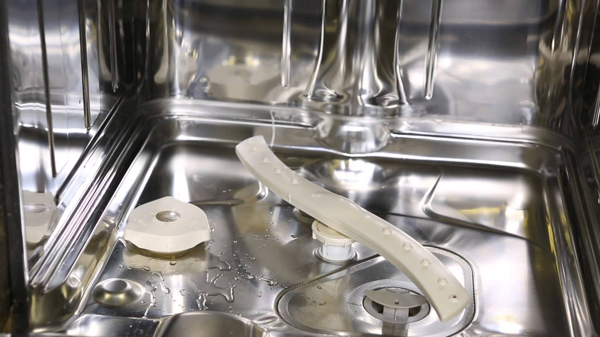 Посудомоечная машина не сливает воду — 10 основных причин