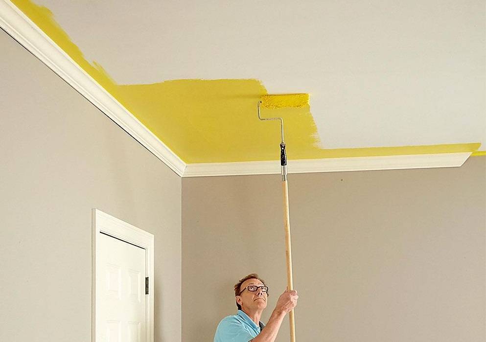 Как и чем красить потолок: выбор краски, подготовка и этапы работ