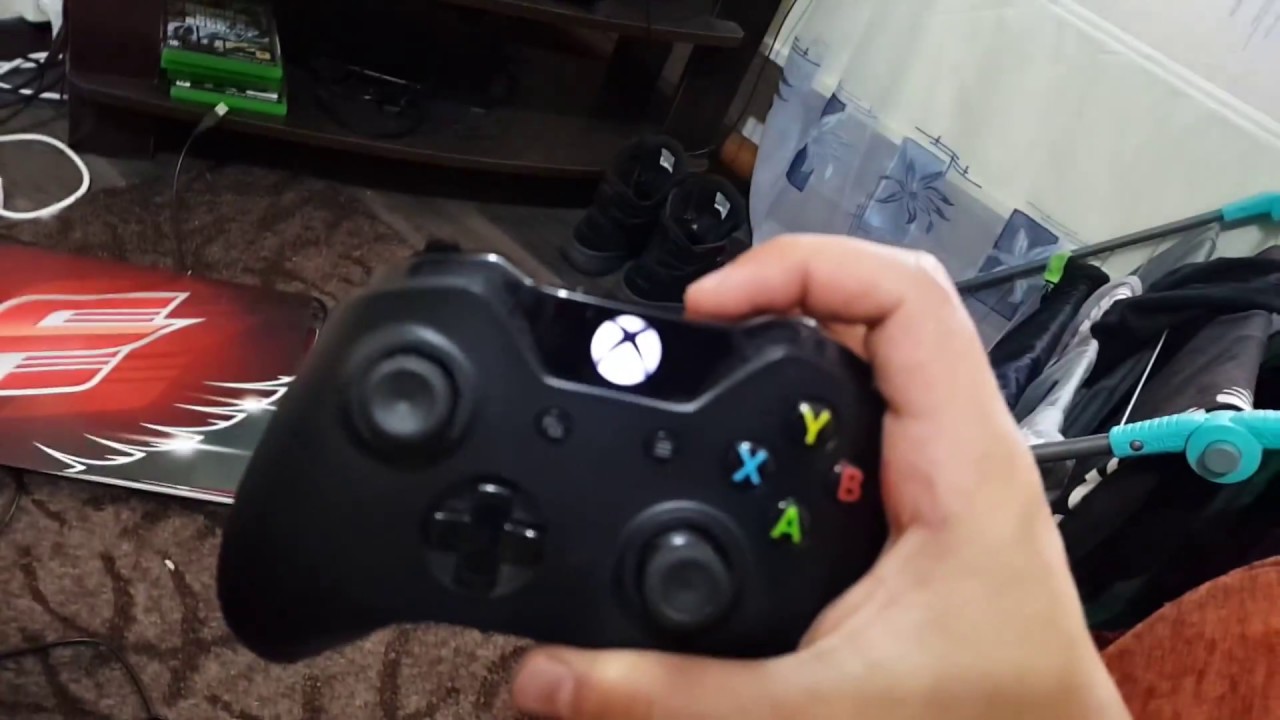 Что делать если джойстики мигают. Джойстик на Xbox 360 беспроводной мигает. Геймпад Xbox 360 отключается отсек батарей. Джойстик Xbox моргает. Проводной джойстик Xbox 360 мигает кружок.