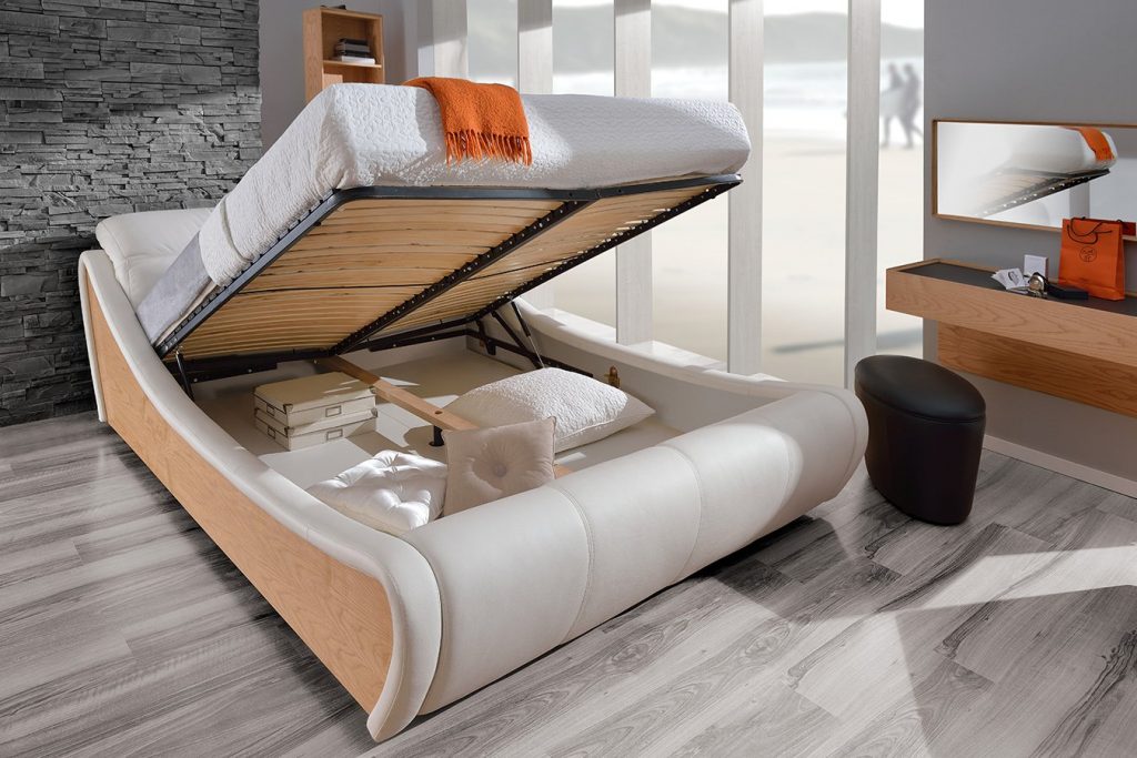 Кровать с подъемным механизмом — покупать или не стоит?