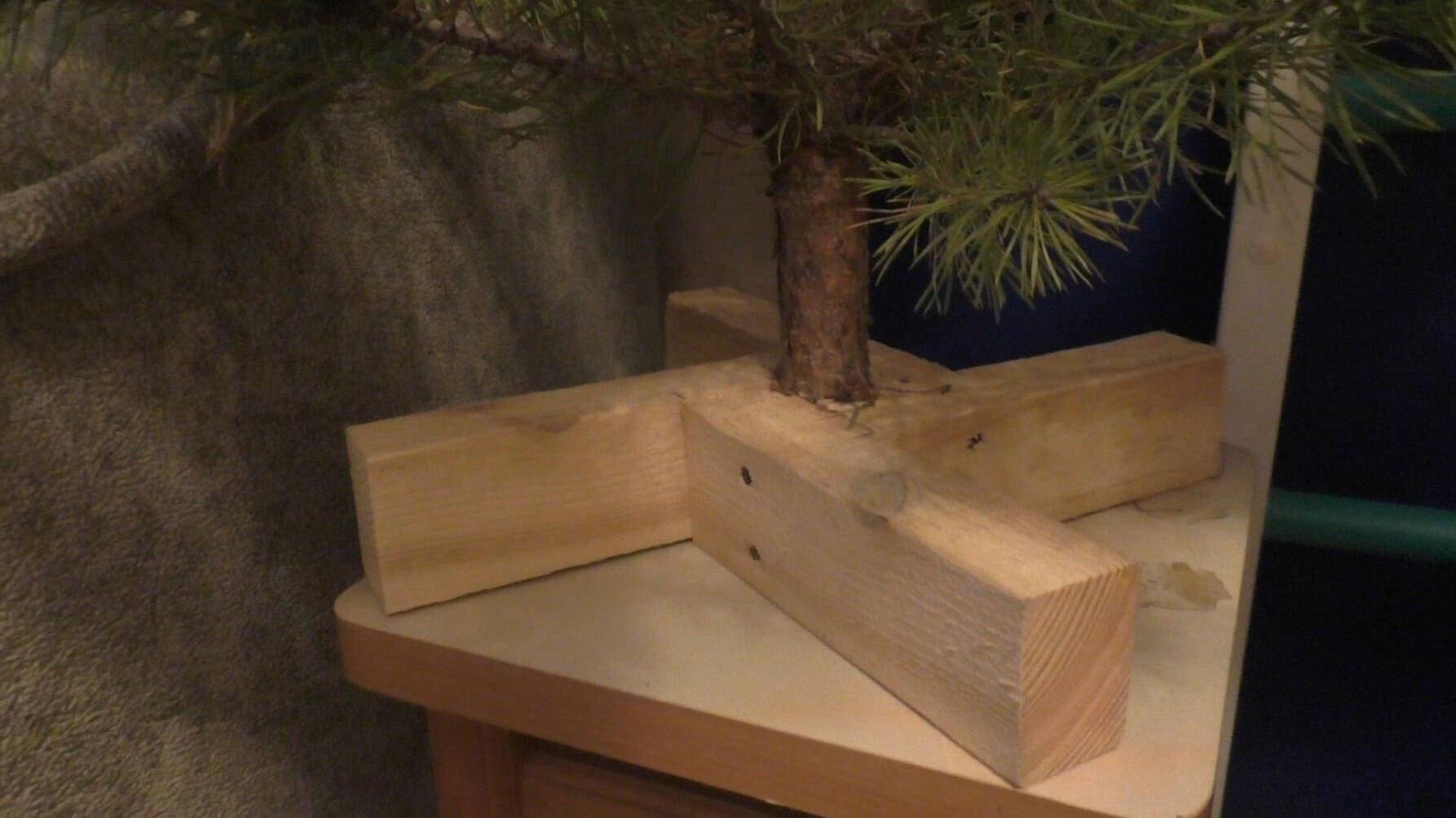 Подставка для елки своими руками из дерева