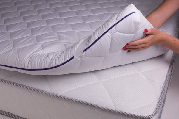 Матрас на диван для сна(топпер): наполнители матраса, размерный ряд и уход за изделием