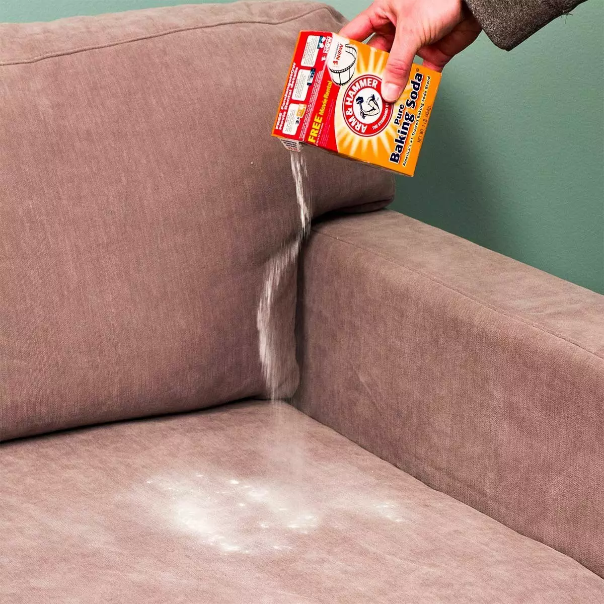 Как безопасно почистить стулья из ткани самостоятельно