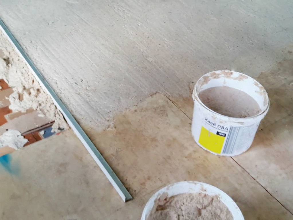Выравнивание пола фанерой под линолеум, деревянный пол и бетонный