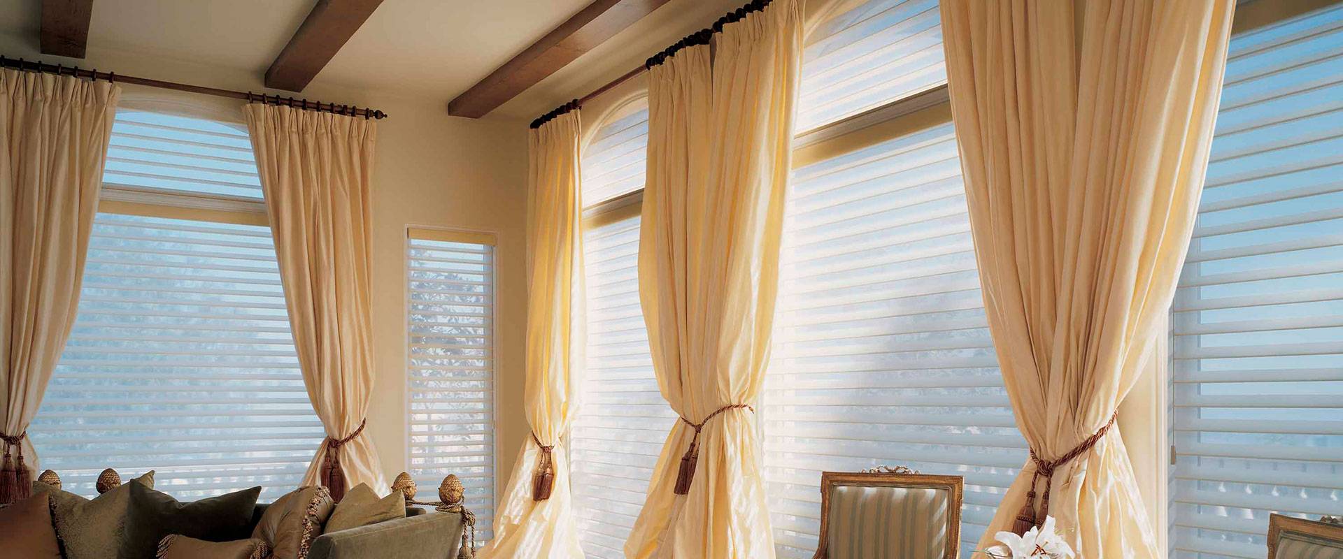 Рулонные шторы блэкаут: инновации на службе домашнего комфорта