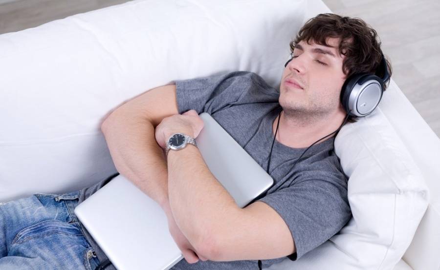 Рейтинг лучших наушников в которых можно удобно спать с музыкой