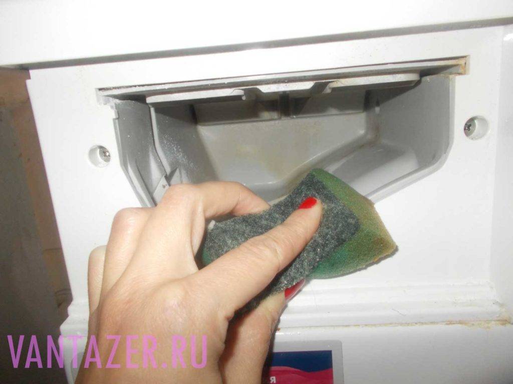 Как и чем очистить лоток для порошка в стиральной машине? -