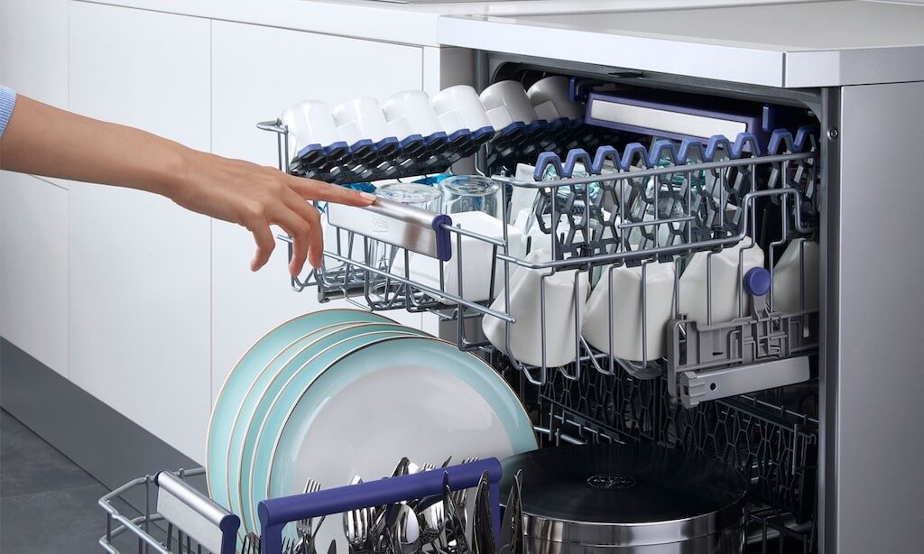 Выбираем посудомоечную машину: гайд и рейтинг лучших моделей  | ichip.ru