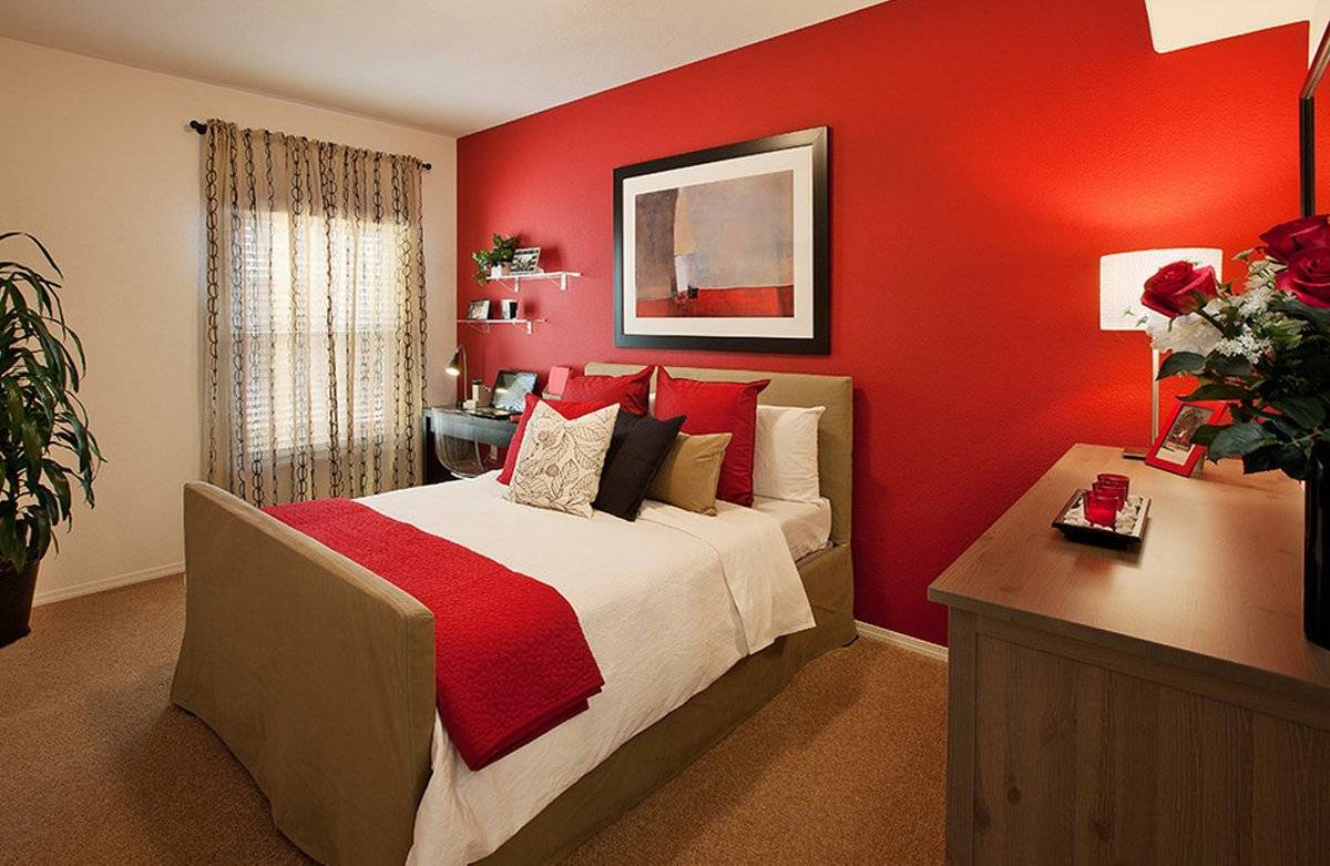 Принципы применения красного цвета в дизайне спальни