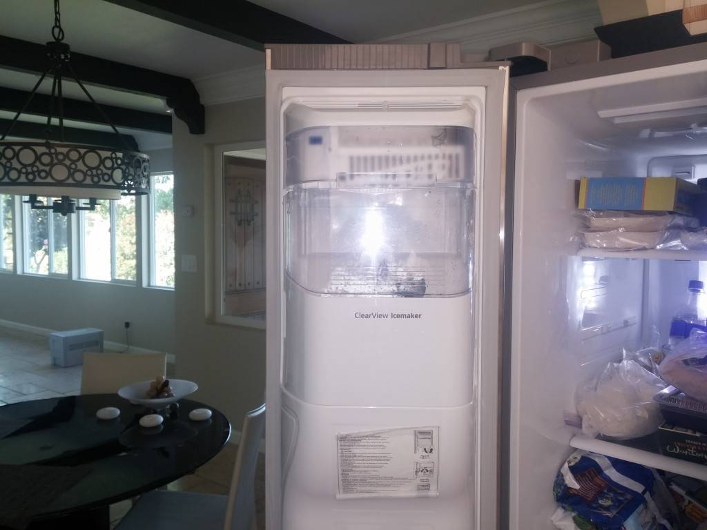 Холодильник с генератором льда: как это выглядит и какая модель лучше?