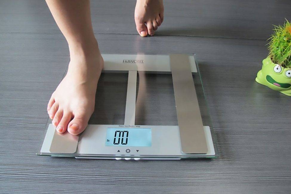 Многие из нас взвешиваются неправильно: как это делать, чтобы узнать точный вес