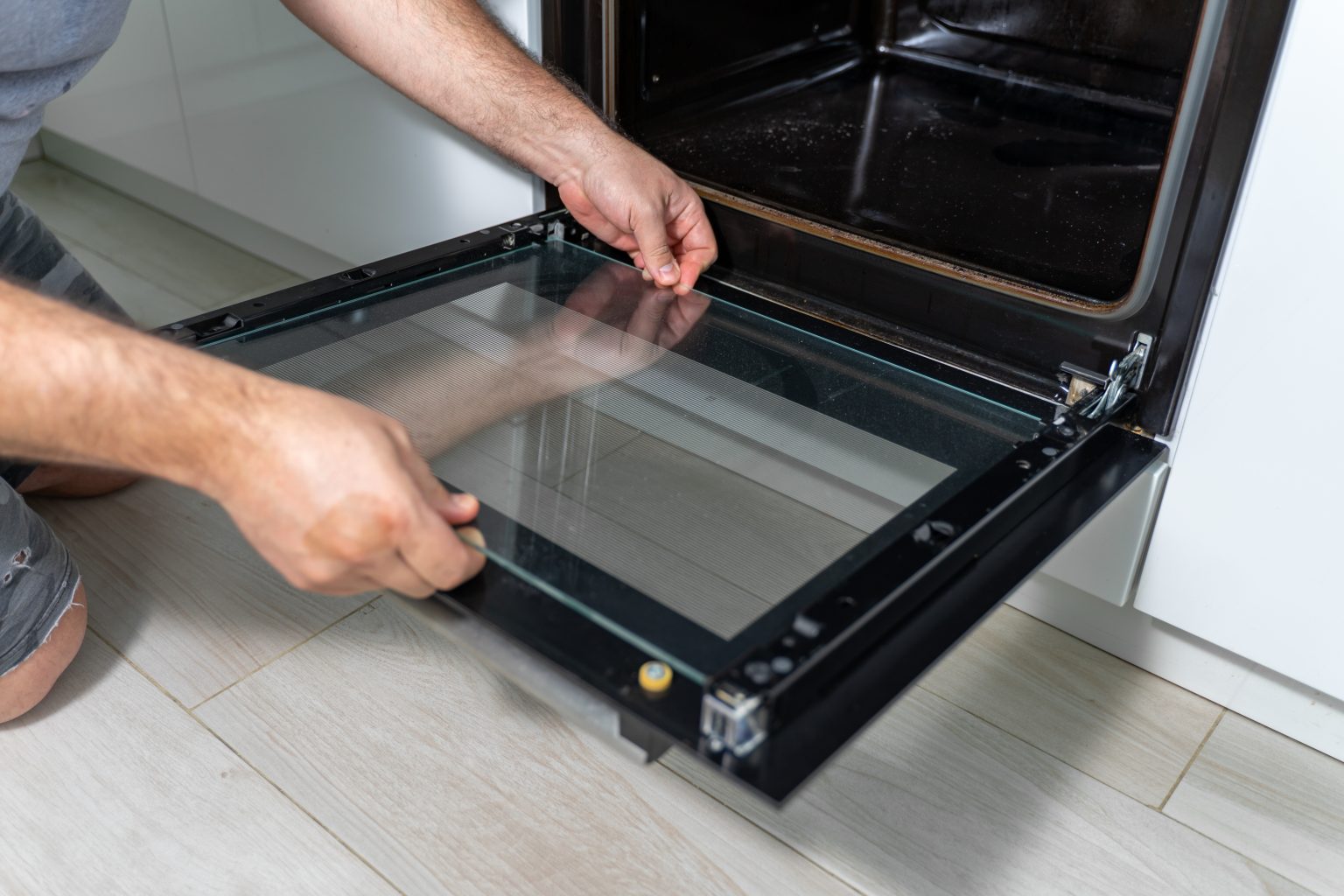 Как снять стекло с дверцы духовки — ваша техника