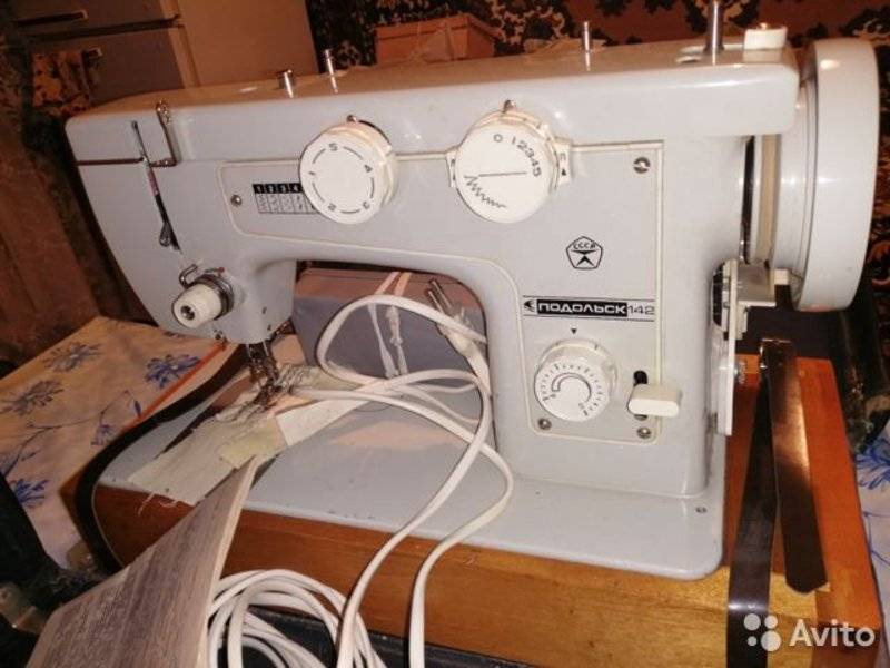 Почему есть большой спрос на старые швейные машинки: чайка, подольск и singer ?